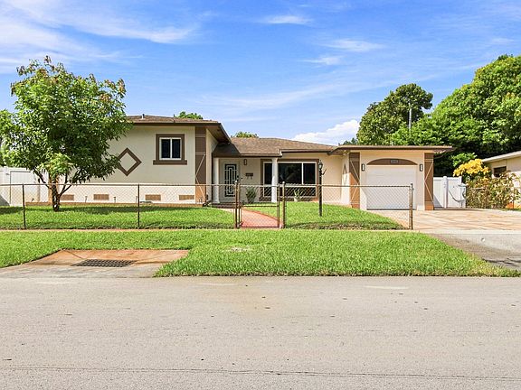 2nd image of 655 W MELROSE Circle