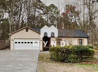 4106 Springlake Cir, Buford, GA 30519