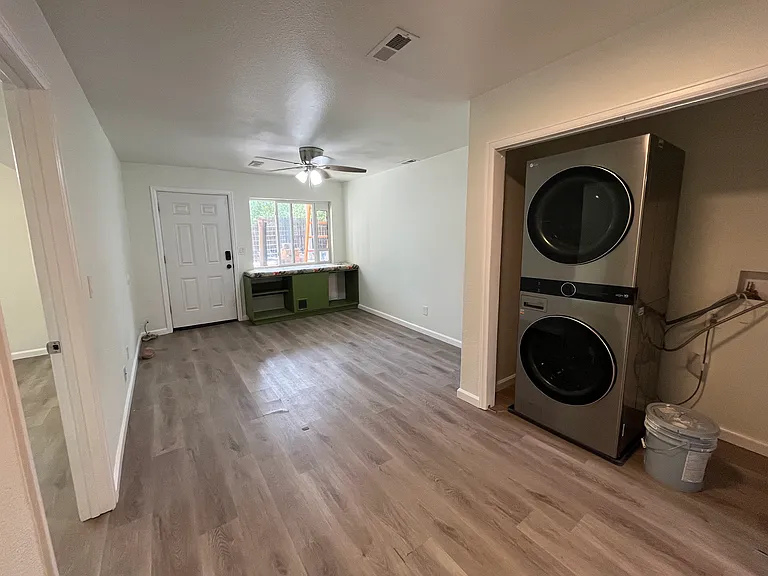 839 E Costilla St #B — Photo 11