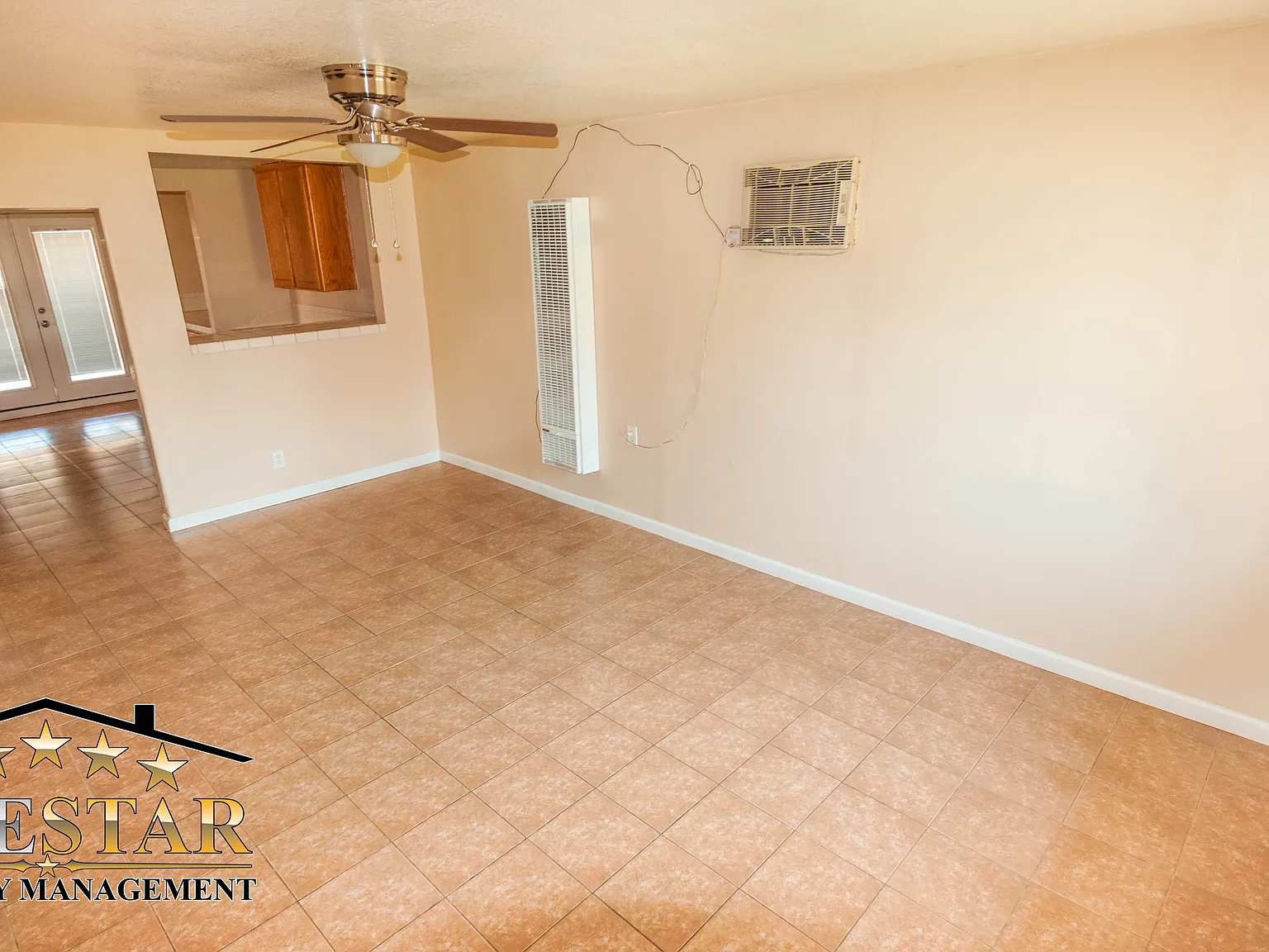 2 bed, 1000 sqft, $1,550 — Photo 3