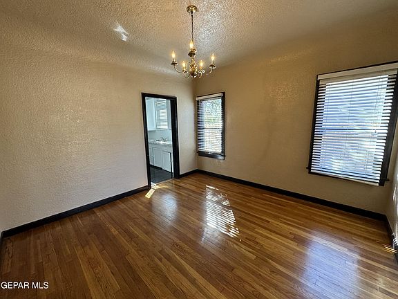 5th image of 3510 McKinley Ave