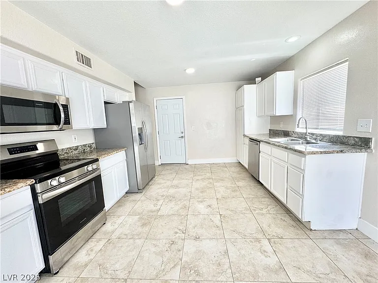 640 San Lorenzo St #A — Photo 4
