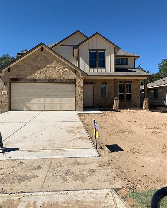 1st image of 1921 Thorndyke Ln