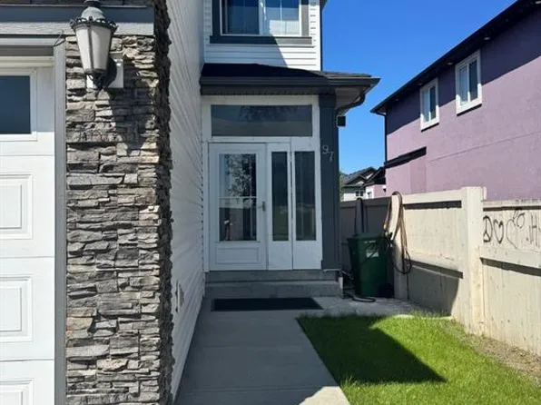97 E Taralake Mnr NE, Calgary, AB T3J 0N1