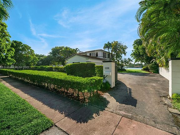 5th image of 1120 Bay Dr