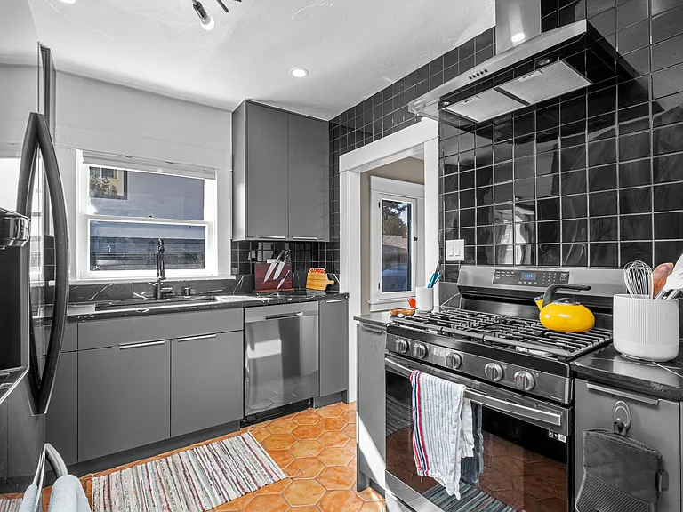 706 N La Fayette Park Pl — Photo 18