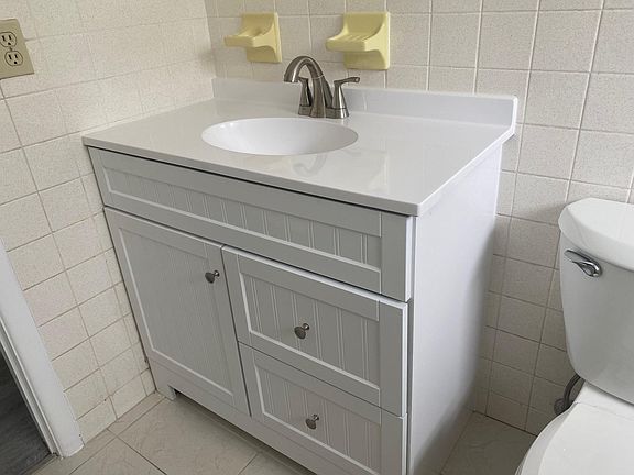 2nd image of 1640 SW 20th St #1