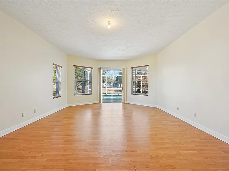 918 Academy Dr — Photo 47