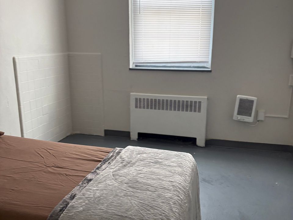 1st image of 3036-40 N 22nd St