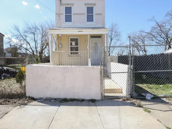 911 N 2nd St, Camden, NJ 08102