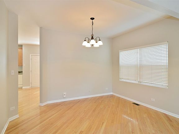 4th image of 3863 N Kenton Ct