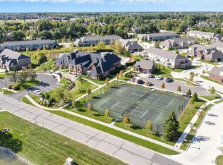 45678 Aragon Ln, Canton, MI 48187