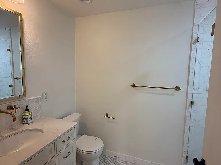 1348 Hollydale Dr — Photo 11