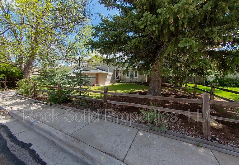 7231 Bomar Dr — Photo 3