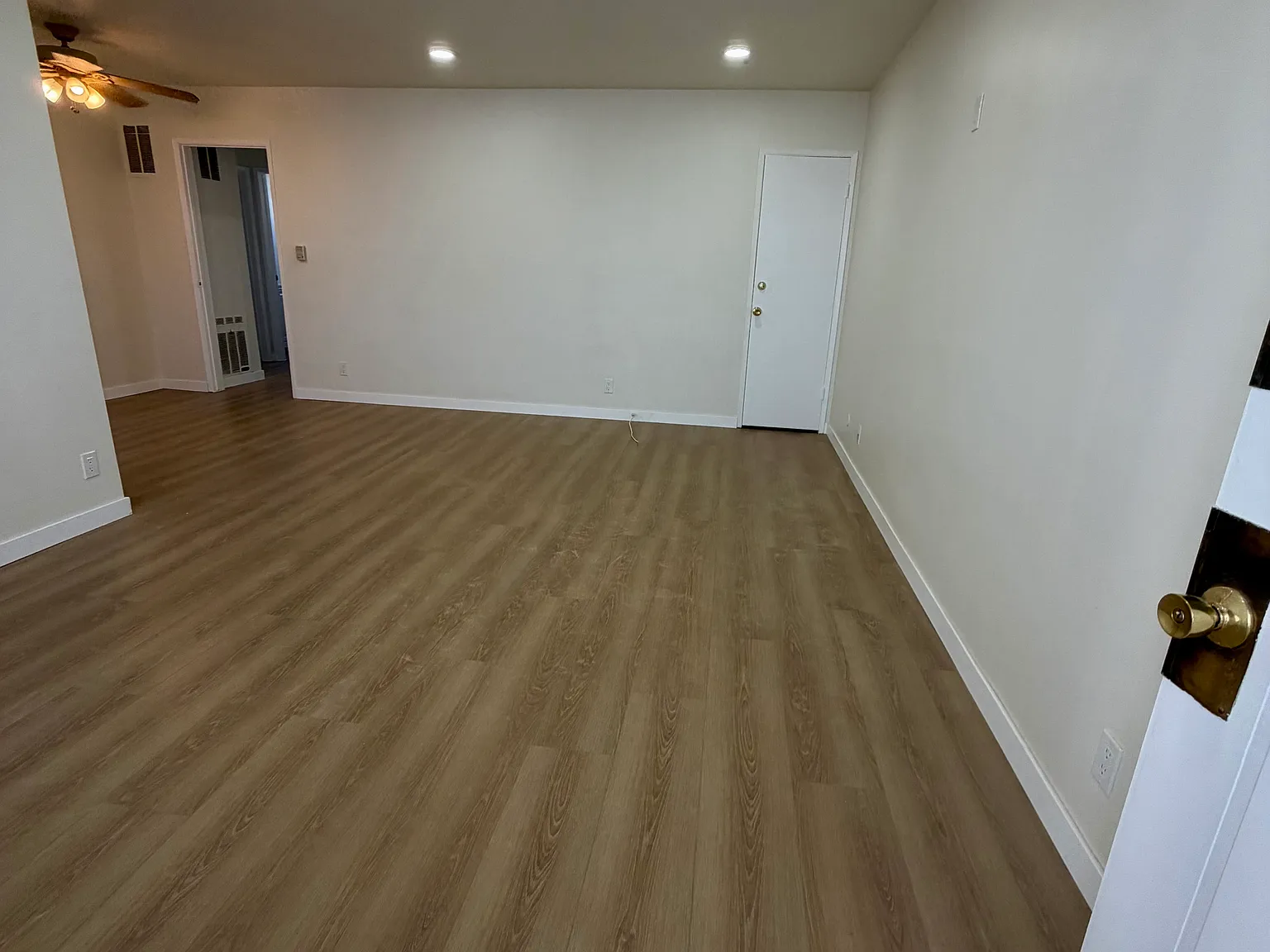 2 bed, 800 sqft, $2,695 — Photo 3