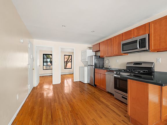2nd image of 518 9th Ave APT 1