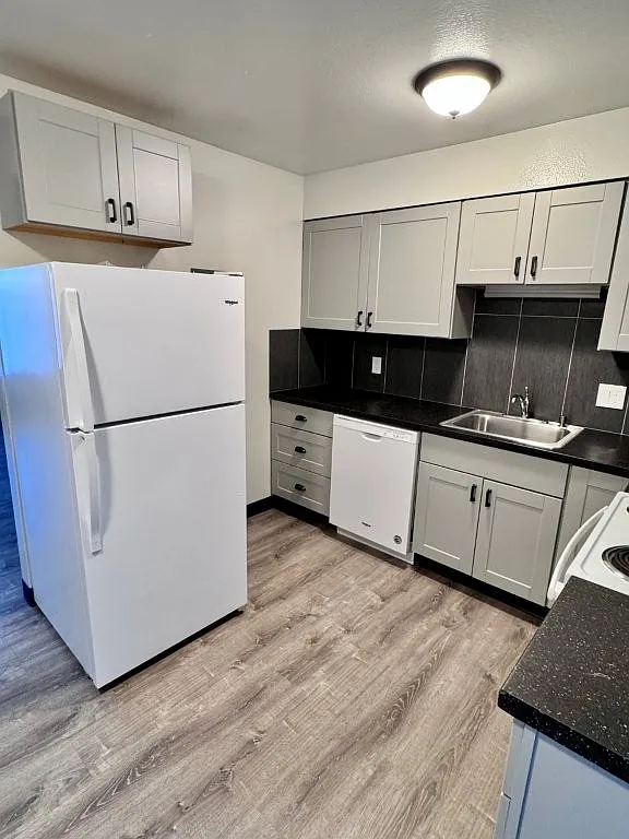 2 bed, 780 sqft, $1,450 — Photo 2