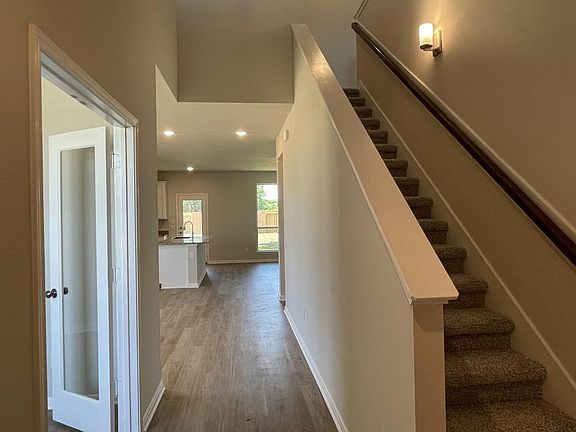4th image of 11924 Sunshine Park Dr N