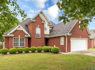 1943 Red Sunset Dr, Decatur, AL 35603