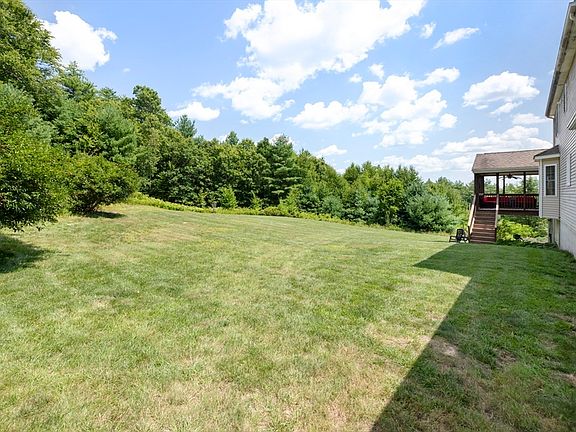 4th image of 36 Crescent Ln