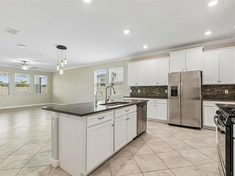 25057 Lambrusco Loop — Photo 12