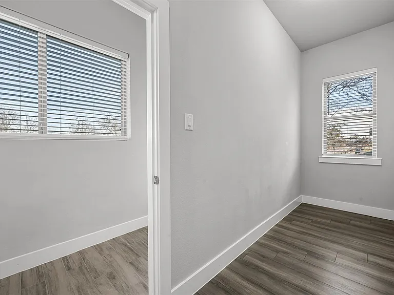 204 S Getzendaner St #2 — Photo 1