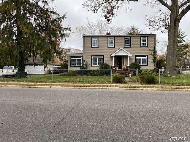 1st image of 240 Bayview Ave
