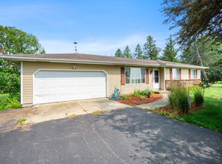 52237 Pulver Rd, Three Rivers, MI 49093