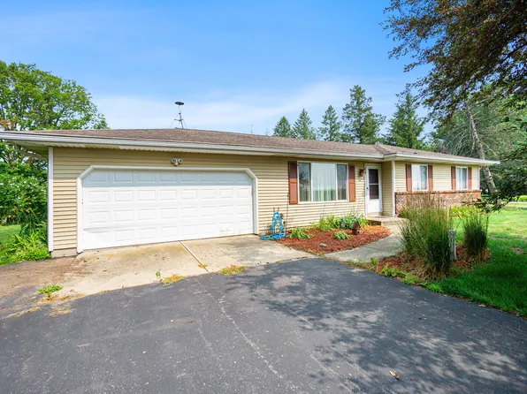52237 Pulver Rd, Three Rivers, MI 49093