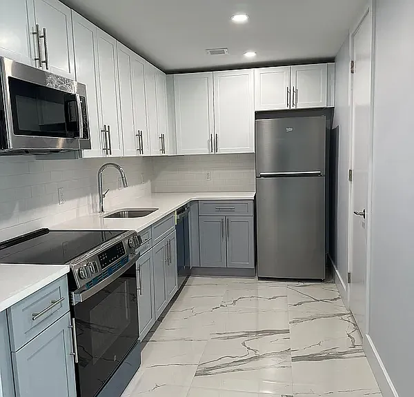25-63 36th St #2 — Photo 2