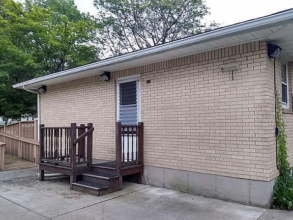 3rd image of 29 Kingswood Dr