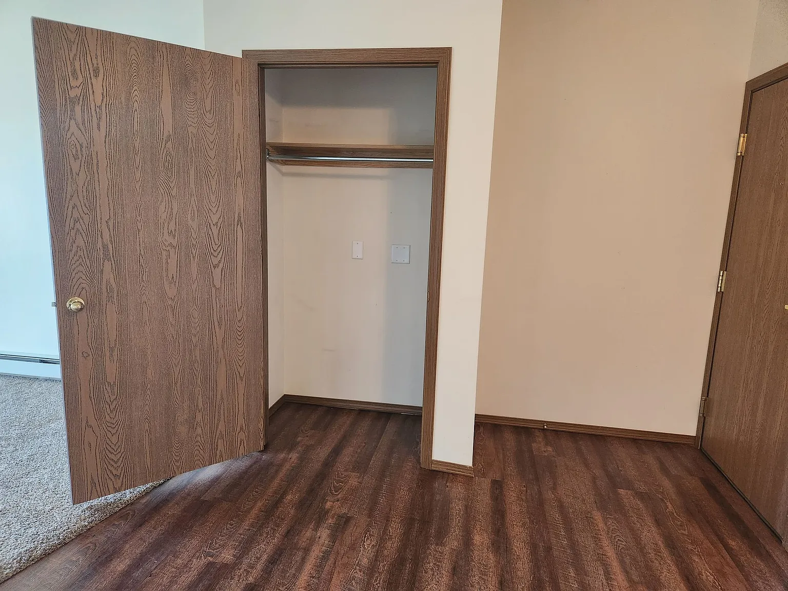 Eastern Hills Apartments — Photo 4