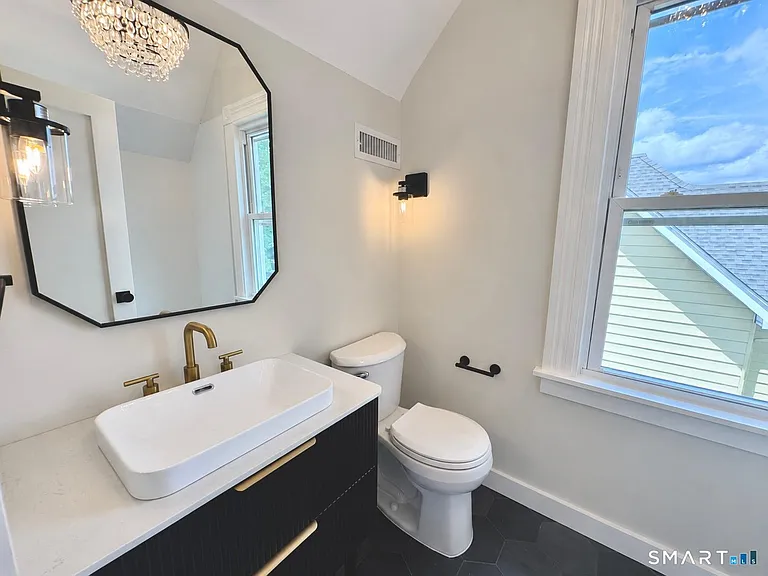 25 Quintard Ave — Photo 31