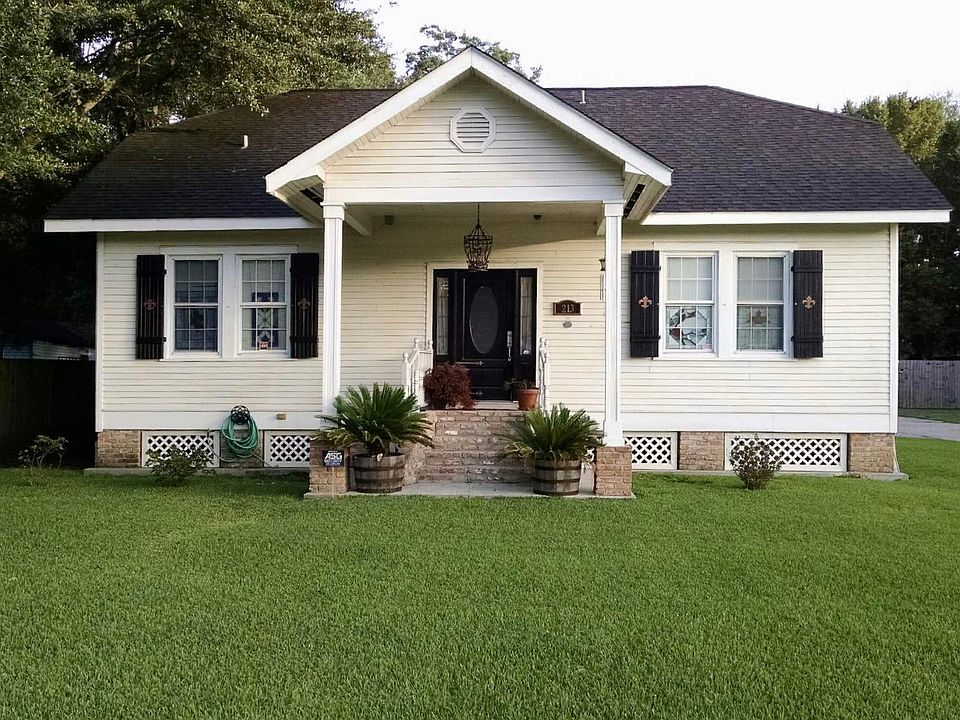 1st image of 213 Mary Ann Ave