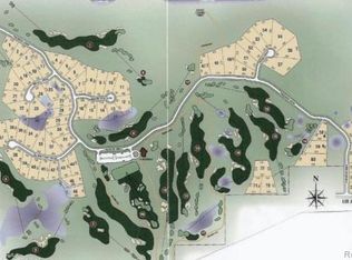 9511 Preserve Dr, Fenton, MI 48430