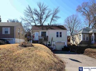 2515 Iowa St, Omaha, NE 68112