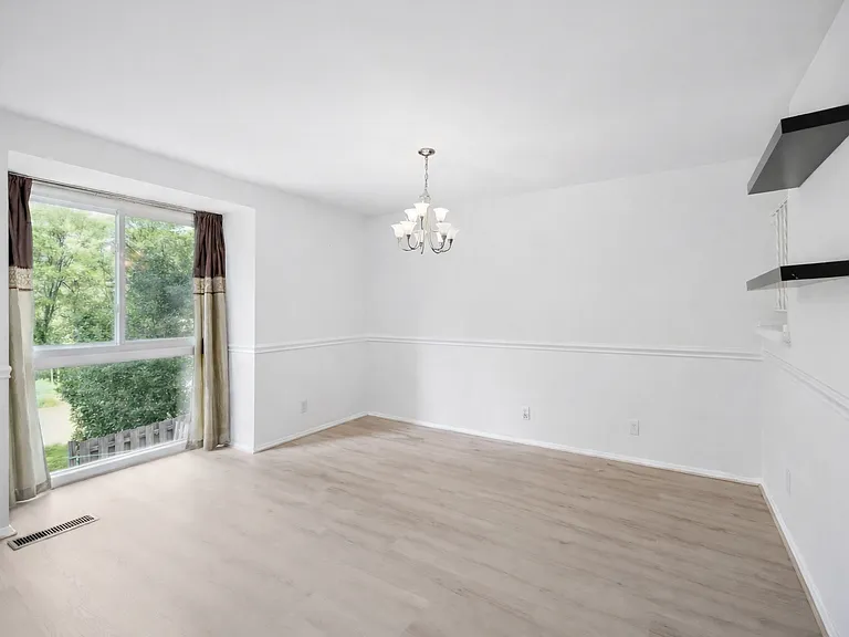 9923 Lake Landing Rd — Photo 11