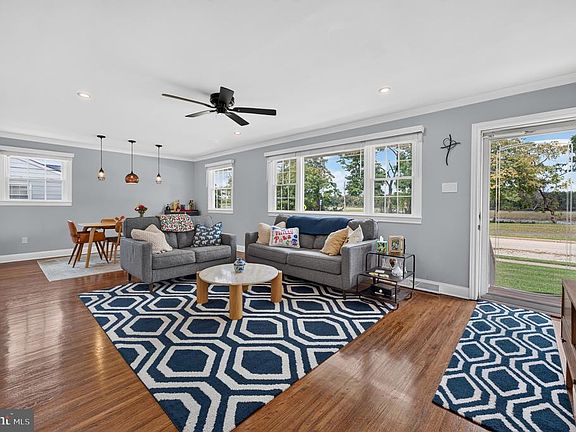3rd image of 532 River Dr