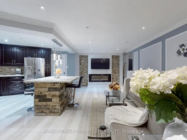 451 The West Mall #1616, Toronto, ON M9C 1G1