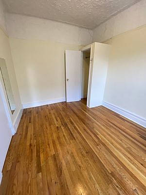 5th image of 600 Park Pl #A5