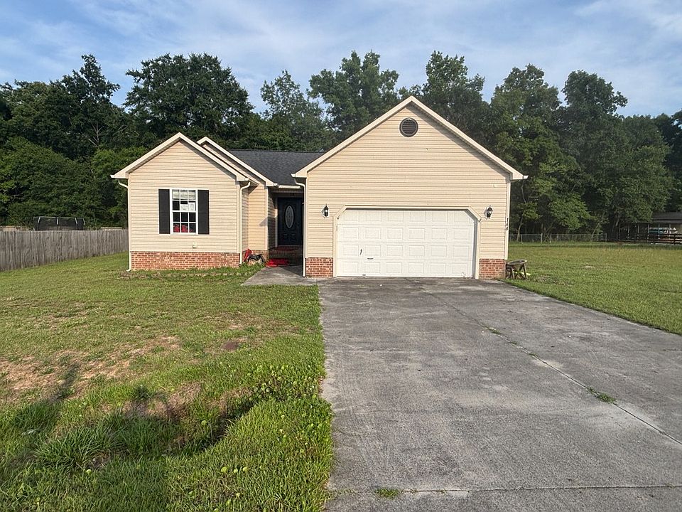 1st image of 144 Forest Bluff Dr