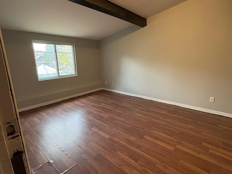 1059 Felix Ave #1 — Photo 12