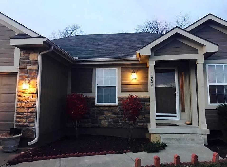 1st image of 1504 NW Hilltop Ln