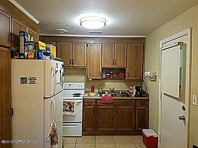 2nd image of 4816 Amos St