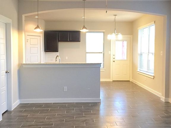 2nd image of 1032 W Sierra Vista Ct
