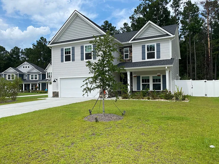 140 Pickett Fence Ln — Photo 2