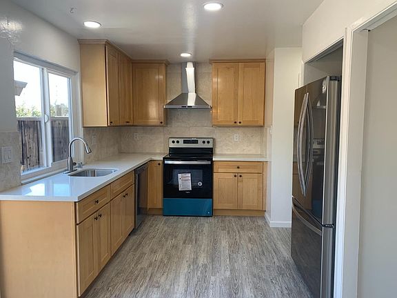 2nd image of 5393 Palm Grove Ct