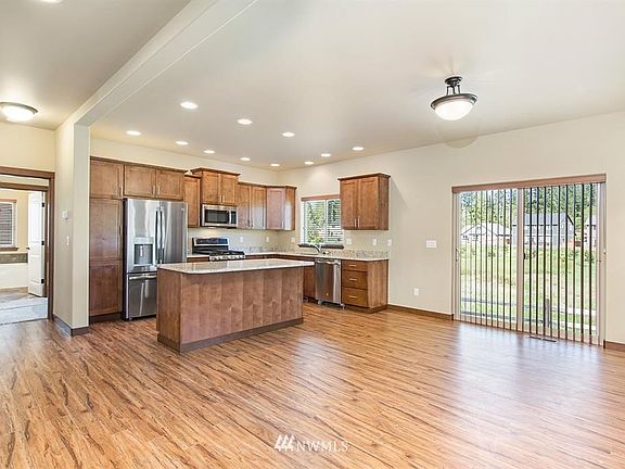 4th image of 2401 Lot 24 NE Confucius Way