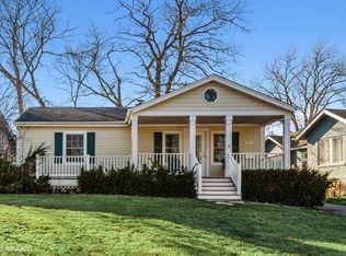 1150 Griffith Rd, Lake Forest, IL 60045