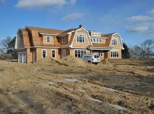 58 Strongs Ln, Water Mill, NY 11976